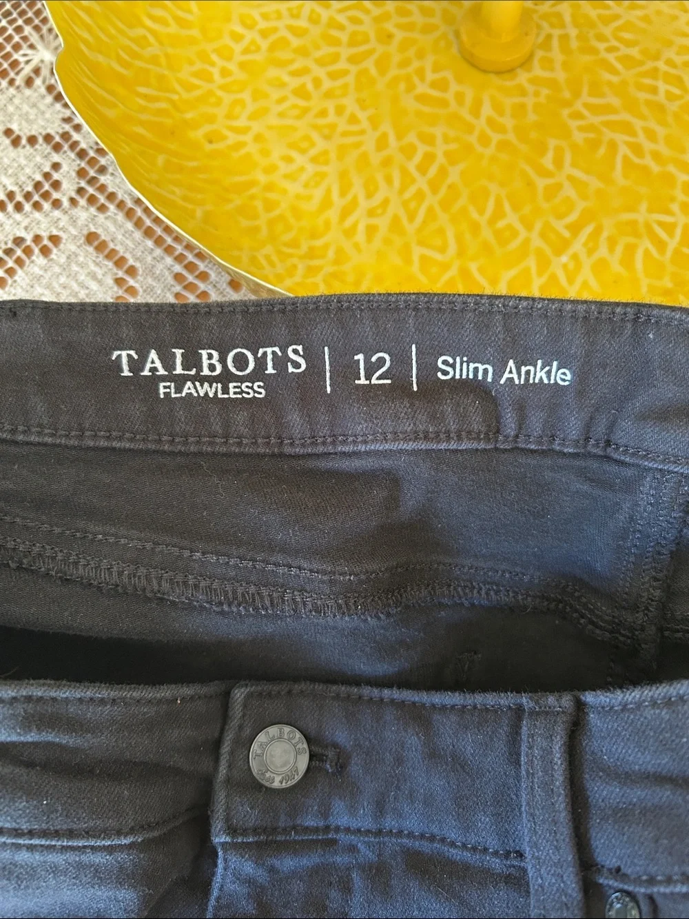 Talbots Flawless Black Slim Ankle Jeans EUC - Picture 10 of 11